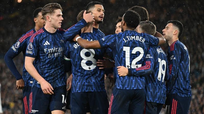 申花VS国安：强强对话势均力敌，两大名帅斗法，鹿死谁手充满悬念